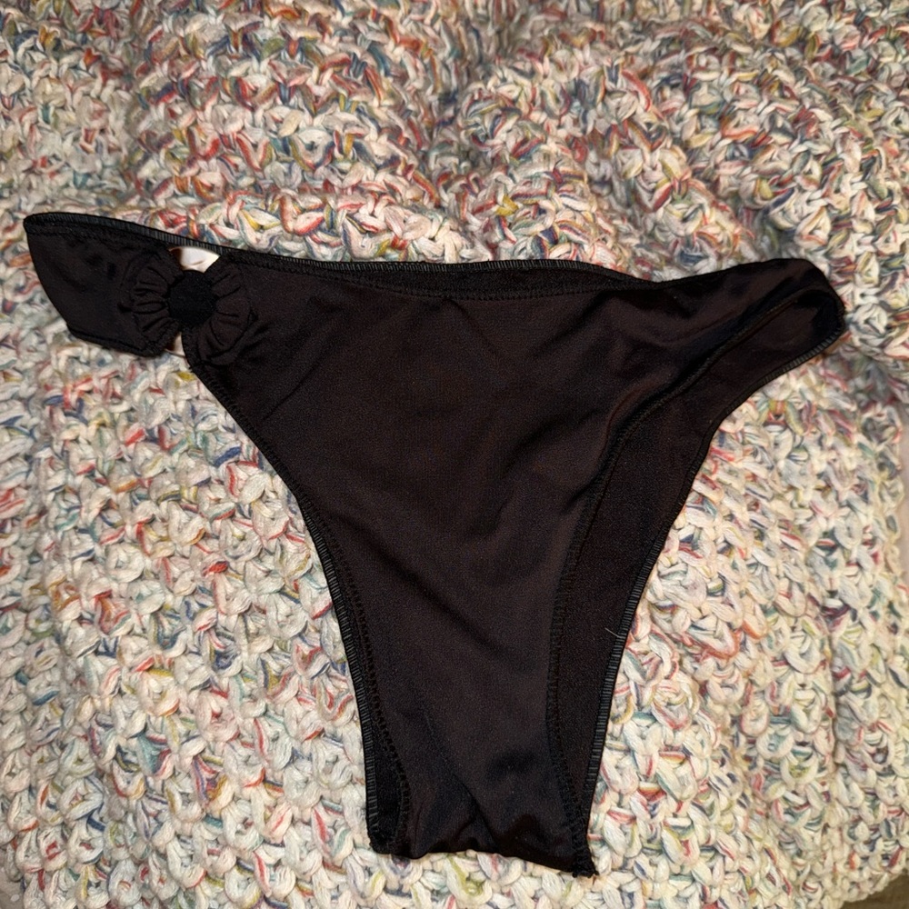 Black bikini set